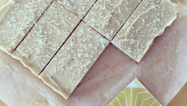 Emma's raw lemon cheesecake slice